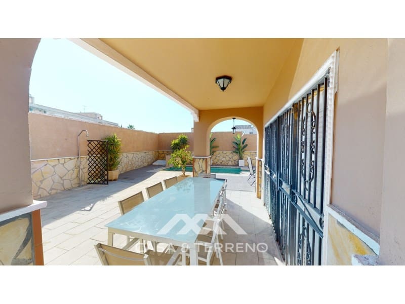 5 quarto Moradia para venda em Velez-Malaga com piscina garagem - 630 000 € (Ref: 4760536)