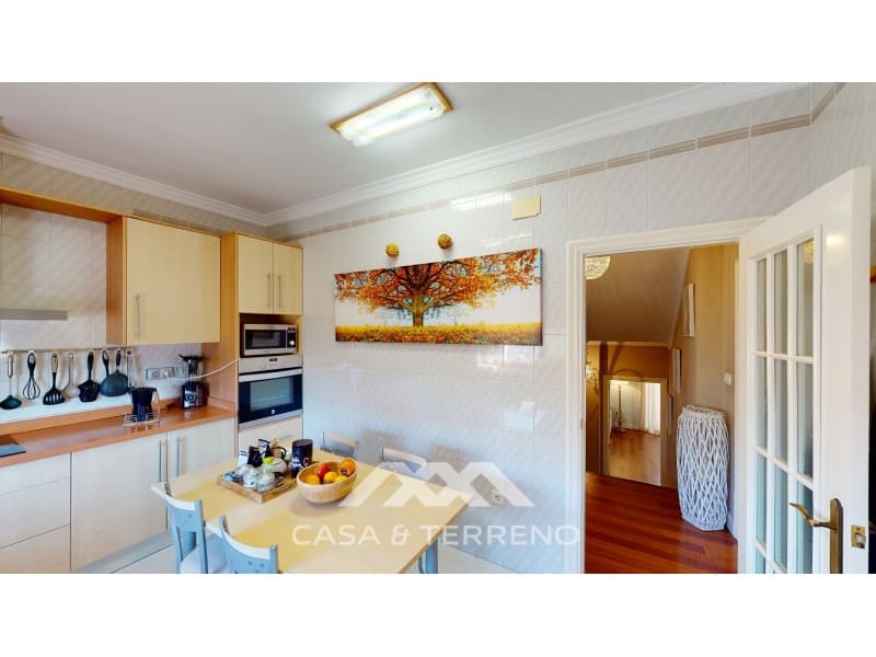 5 quarto Moradia para venda em Velez-Malaga com piscina garagem - 630 000 € (Ref: 4760536)