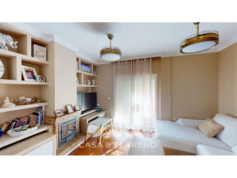 5 quarto Moradia para venda em Velez-Malaga com piscina garagem - 630 000 € (Ref: 4760536)