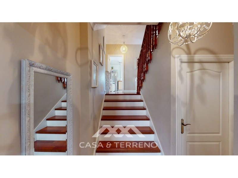 5 quarto Moradia para venda em Velez-Malaga com piscina garagem - 630 000 € (Ref: 4760536)