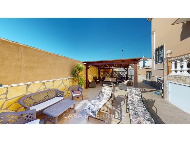 5 quarto Moradia para venda em Velez-Malaga com piscina garagem - 630 000 € (Ref: 4760536)