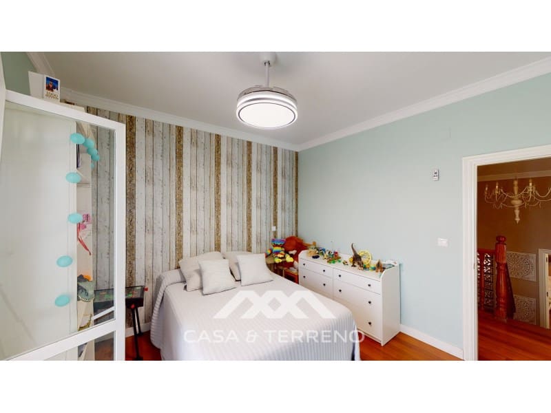 5 quarto Moradia para venda em Velez-Malaga com piscina garagem - 630 000 € (Ref: 4760536)