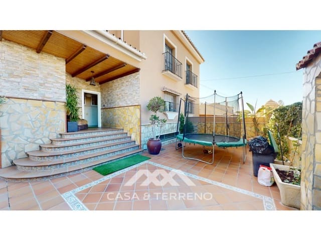 5 camera da letto Villa in vendita in Vélez-Málaga con piscina garage - 630.000 € (Rif: 4760536)