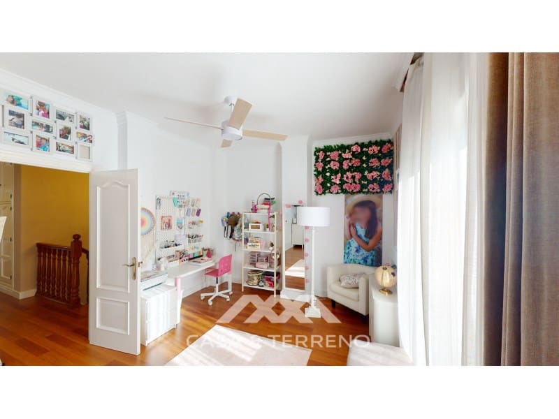 5 quarto Moradia para venda em Velez-Malaga com piscina garagem - 630 000 € (Ref: 4760536)