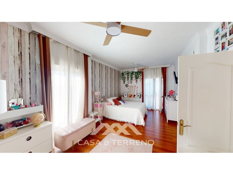 5 quarto Moradia para venda em Velez-Malaga com piscina garagem - 630 000 € (Ref: 4760536)