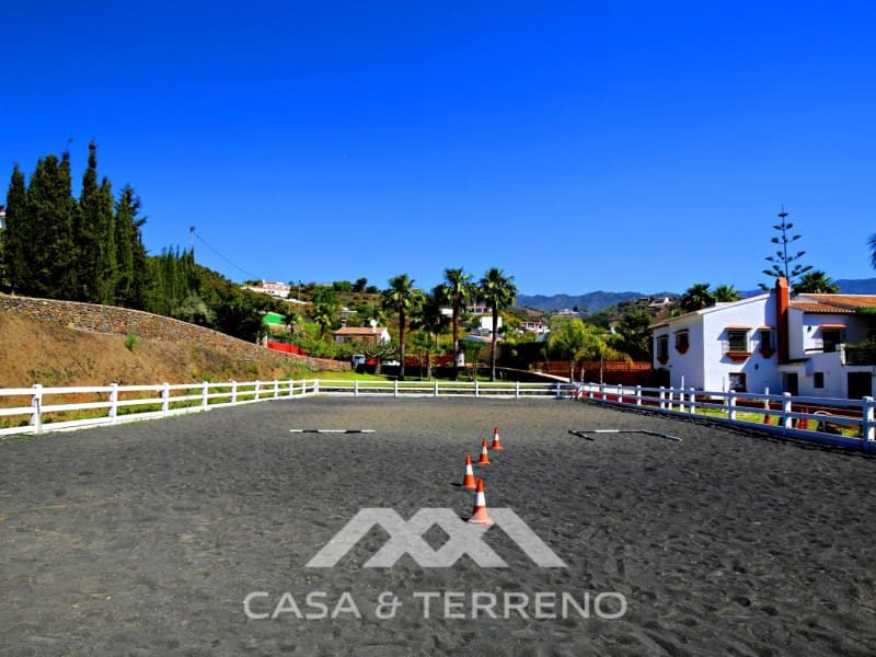 9 makuuhuone Huvila myytävänä paikassa Frigiliana mukana uima-altaan - 3 200 000 € (Ref: 6095955)