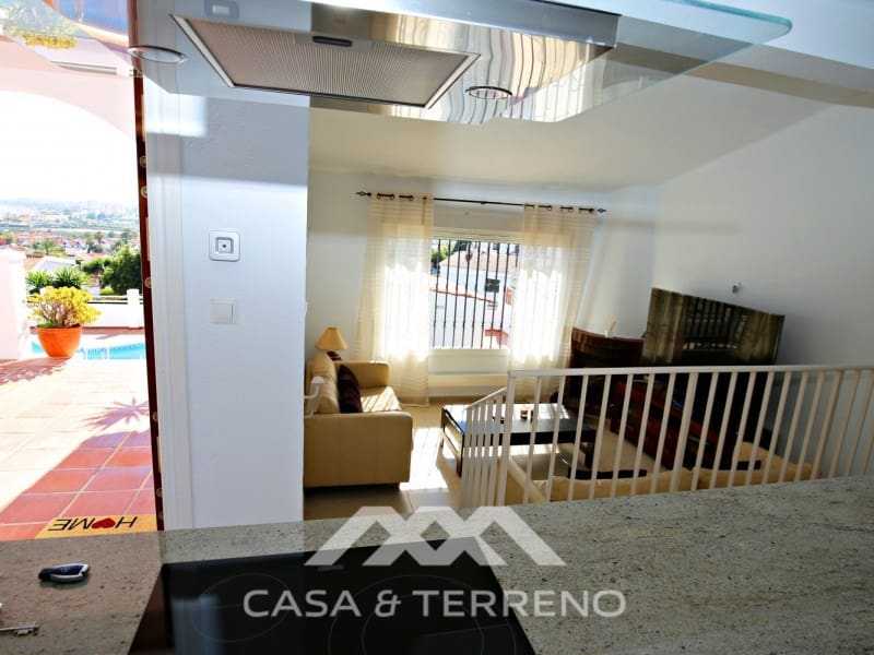 3 chambre Villa/Maison à vendre à Caleta de Velez avec piscine garage - 650 000 € (Ref: 6119589)