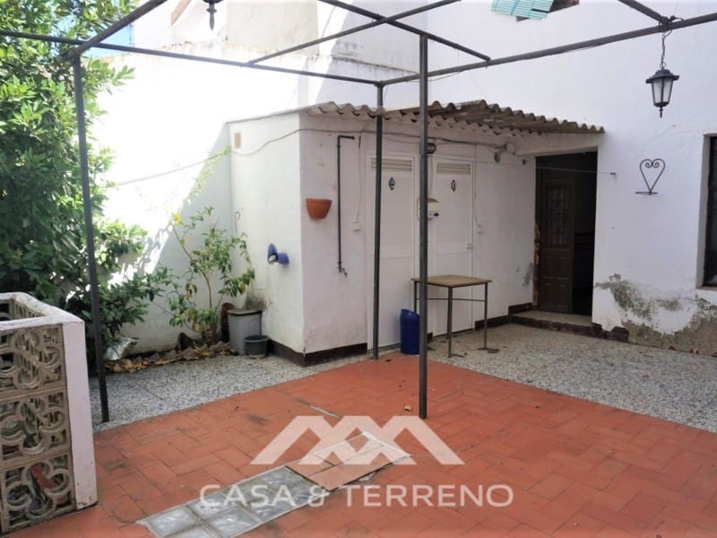 14 soveværelse Semi-Rækkehus til salg i Periana - € 279.000 (Ref: 6214943)