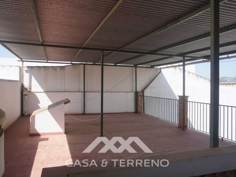 14 soveværelse Semi-Rækkehus til salg i Periana - € 279.000 (Ref: 6214943)