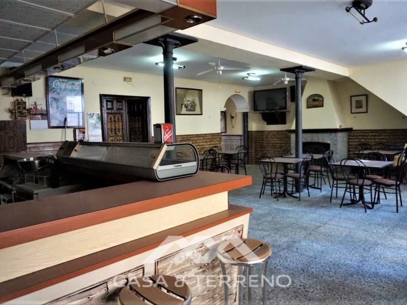 14 soveværelse Semi-Rækkehus til salg i Periana - € 279.000 (Ref: 6214943)