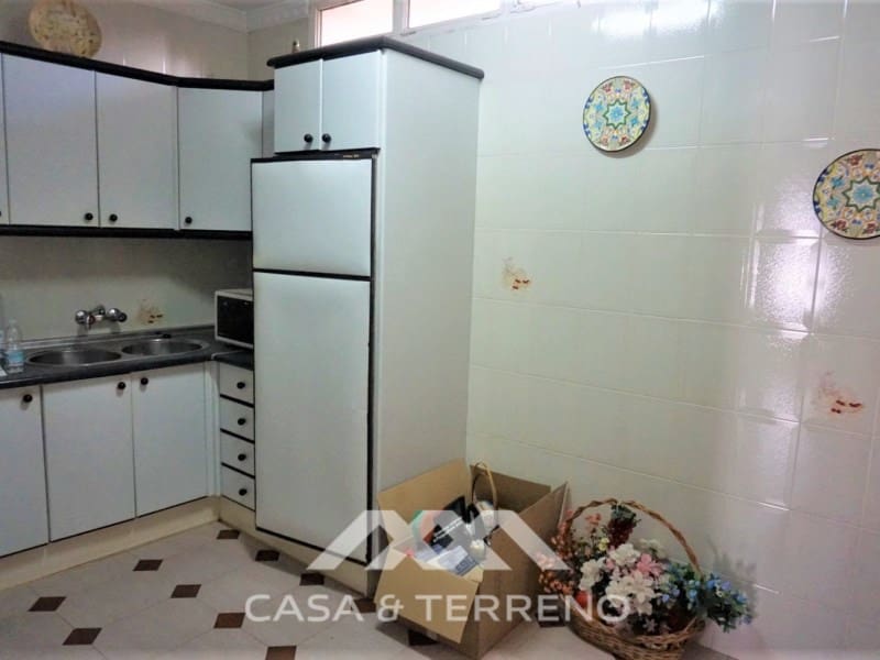 14 soveværelse Semi-Rækkehus til salg i Periana - € 279.000 (Ref: 6214943)