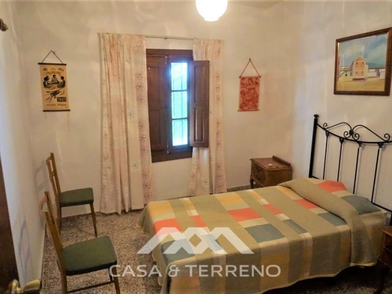 14 soveværelse Semi-Rækkehus til salg i Periana - € 279.000 (Ref: 6214943)