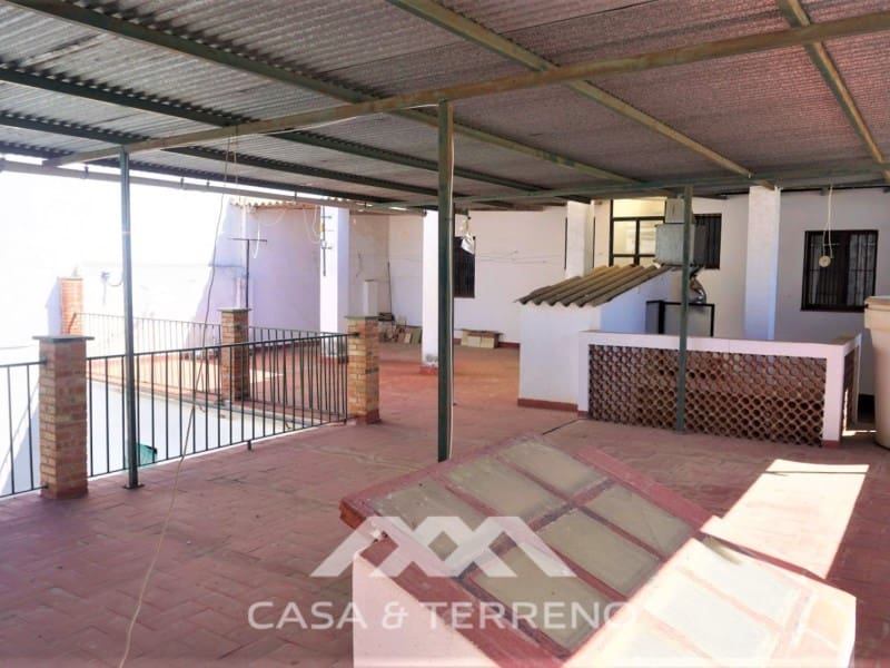 14 soveværelse Semi-Rækkehus til salg i Periana - € 279.000 (Ref: 6214943)