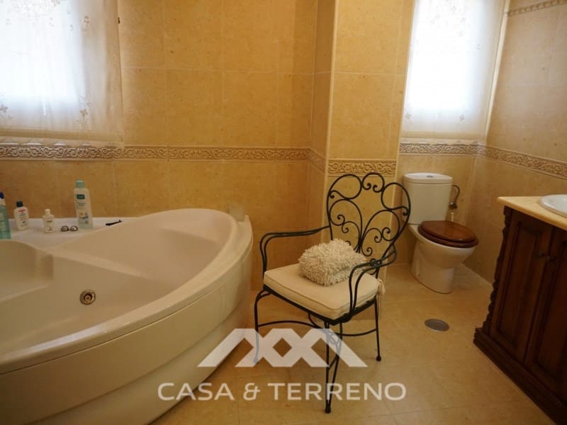 5 chambre Villa/Maison à vendre à Velez-Malaga - 446 000 € (Ref: 6610985)