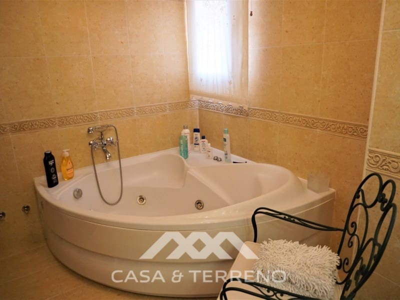 5 chambre Villa/Maison à vendre à Velez-Malaga - 446 000 € (Ref: 6610985)