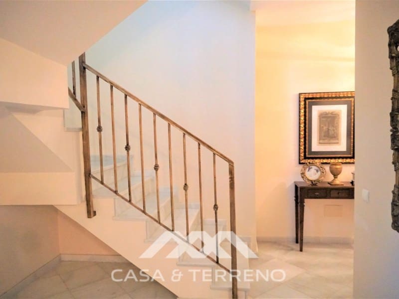 5 chambre Villa/Maison à vendre à Velez-Malaga - 446 000 € (Ref: 6610985)