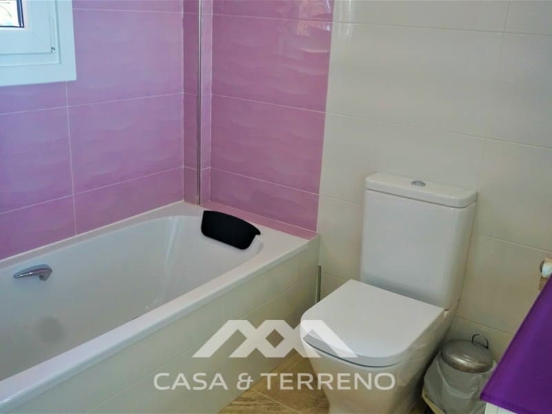 3 slaapkamer Villa te koop in Torre del Mar met zwembad garage - € 796.000 (Ref: 6627950)