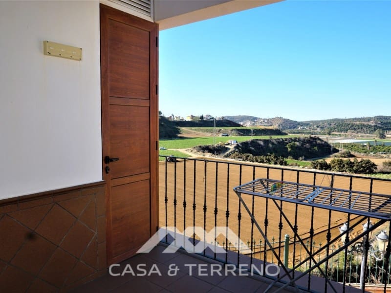 3 slaapkamer Villa te koop in Torre del Mar met zwembad garage - € 796.000 (Ref: 6627950)