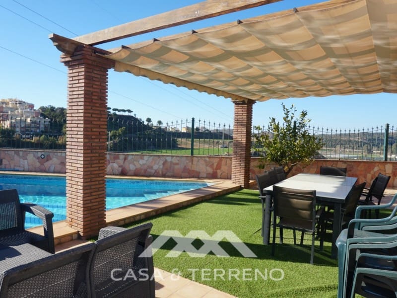 3 slaapkamer Villa te koop in Torre del Mar met zwembad garage - € 796.000 (Ref: 6627950)