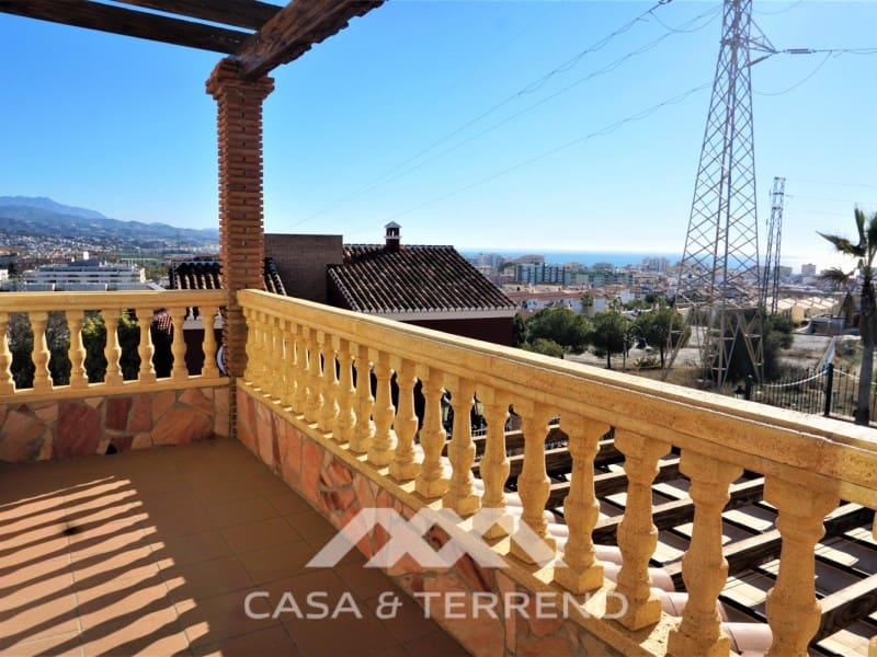 3 slaapkamer Villa te koop in Torre del Mar met zwembad garage - € 796.000 (Ref: 6627950)