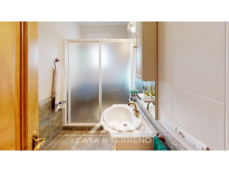 6 sypialnia Willa na sprzedaż w Alcaucin z basenem garażem - 674 500 € (Ref: 6817970)