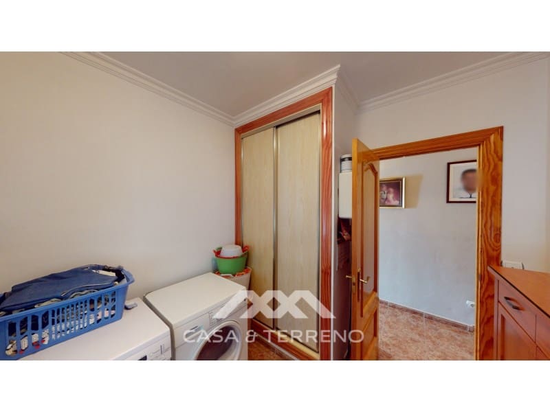 6 sypialnia Willa na sprzedaż w Alcaucin z basenem garażem - 674 500 € (Ref: 6817970)