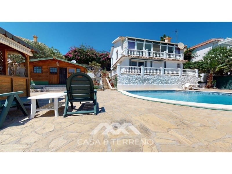 3 makuuhuone Huvila myytävänä paikassa Torrox-Costa mukana uima-altaan - 548 000 € (Ref: 7033774)