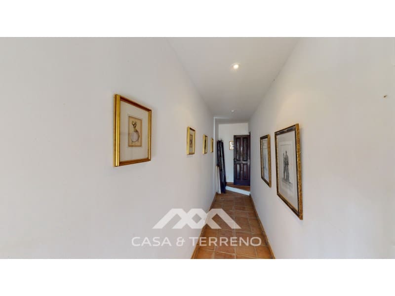 7 soveværelse Villa til salg i Torrox med swimmingpool - € 880.000 (Ref: 7169982)