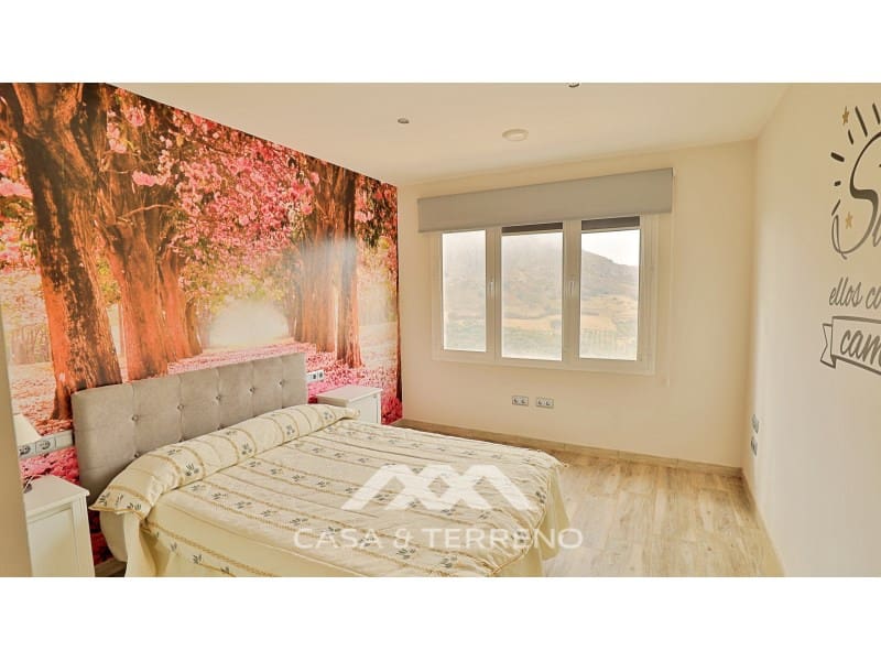 2 soveværelse Finca/Landehus til salg i Alfarnatejo med swimmingpool - € 265.000 (Ref: 7254991)