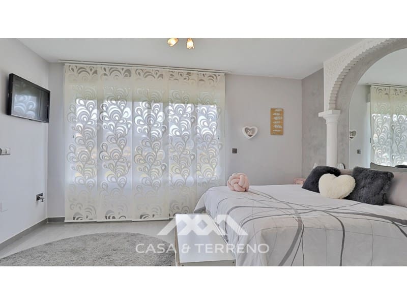 4 soverom Villa til salgs i Alfarnate med garasje - € 300 000 (Ref: 7283721)