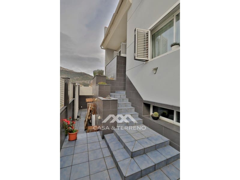 4 soverom Villa til salgs i Alfarnate med garasje - € 300 000 (Ref: 7283721)