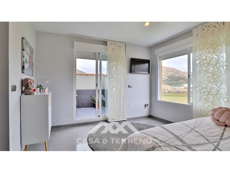 4 soverom Villa til salgs i Alfarnate med garasje - € 300 000 (Ref: 7283721)