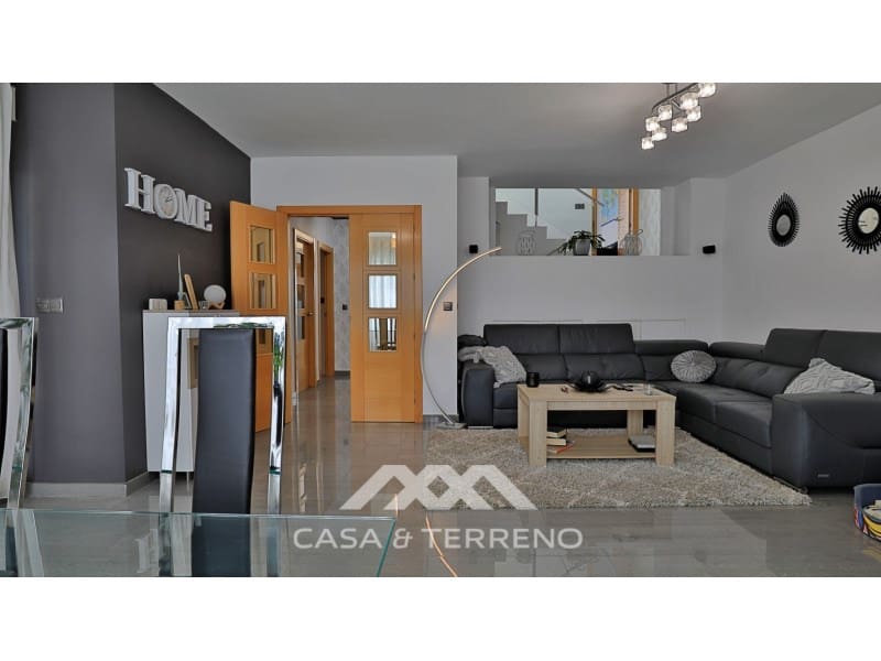 4 soverom Villa til salgs i Alfarnate med garasje - € 300 000 (Ref: 7283721)