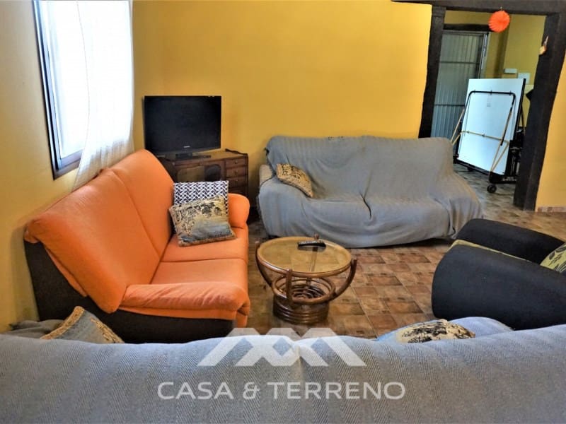 5 soveværelse Villa til salg i Sayalonga med swimmingpool garage - € 585.000 (Ref: 7310776)