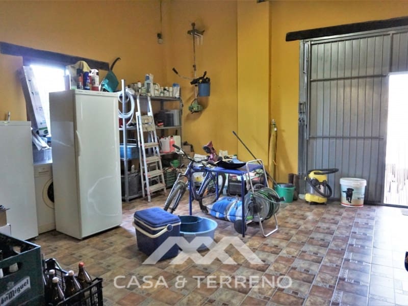 5 soveværelse Villa til salg i Sayalonga med swimmingpool garage - € 585.000 (Ref: 7310776)