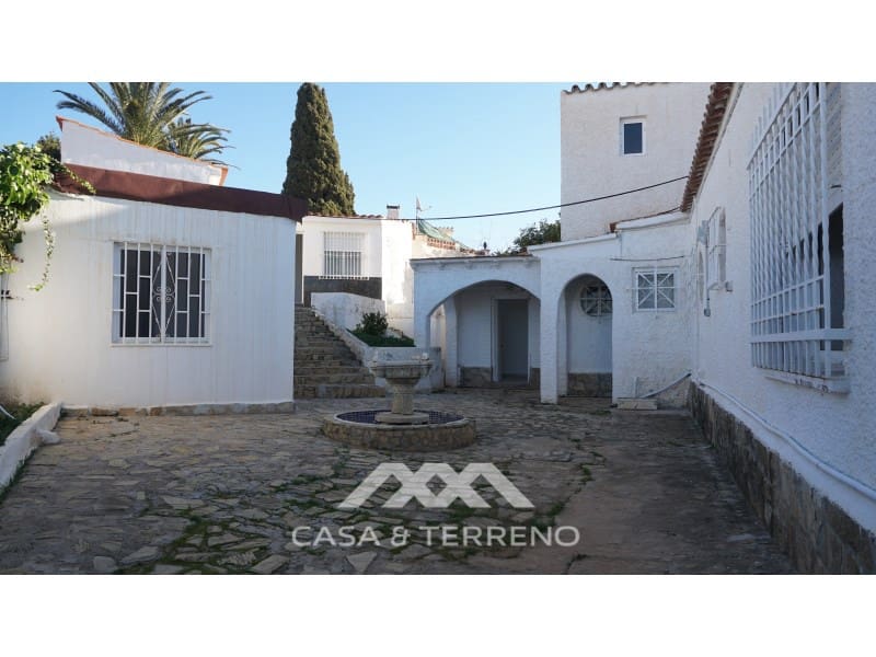 10 chambre Villa/Maison à vendre à Caleta de Velez avec garage - 585 000 € (Ref: 7379637)