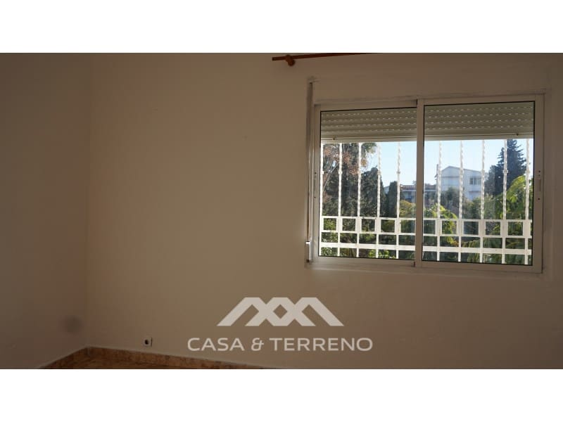 10 chambre Villa/Maison à vendre à Caleta de Velez avec garage - 585 000 € (Ref: 7379637)