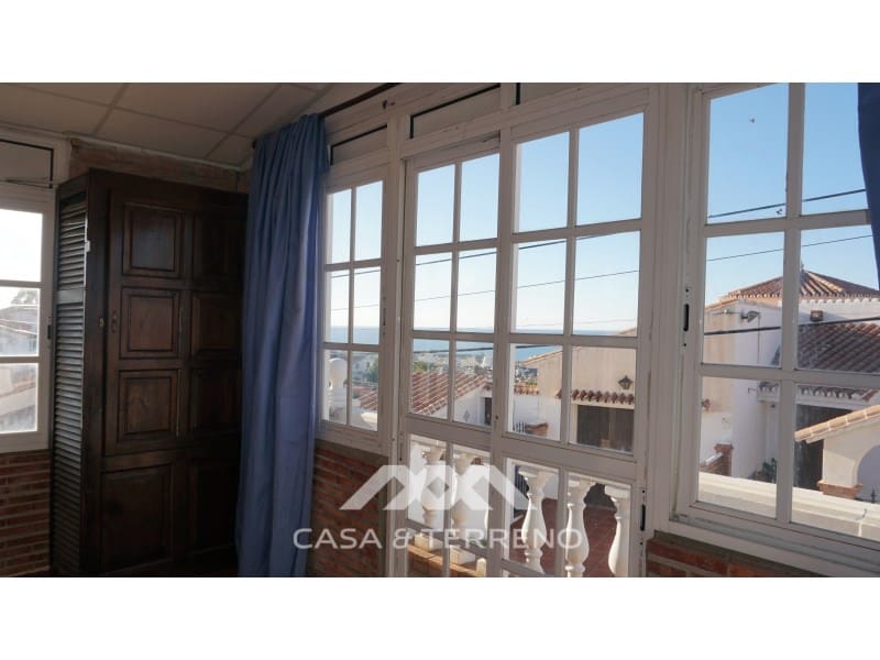 10 chambre Villa/Maison à vendre à Caleta de Velez avec garage - 585 000 € (Ref: 7379637)
