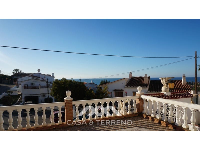 10 chambre Villa/Maison à vendre à Caleta de Velez avec garage - 585 000 € (Ref: 7379637)