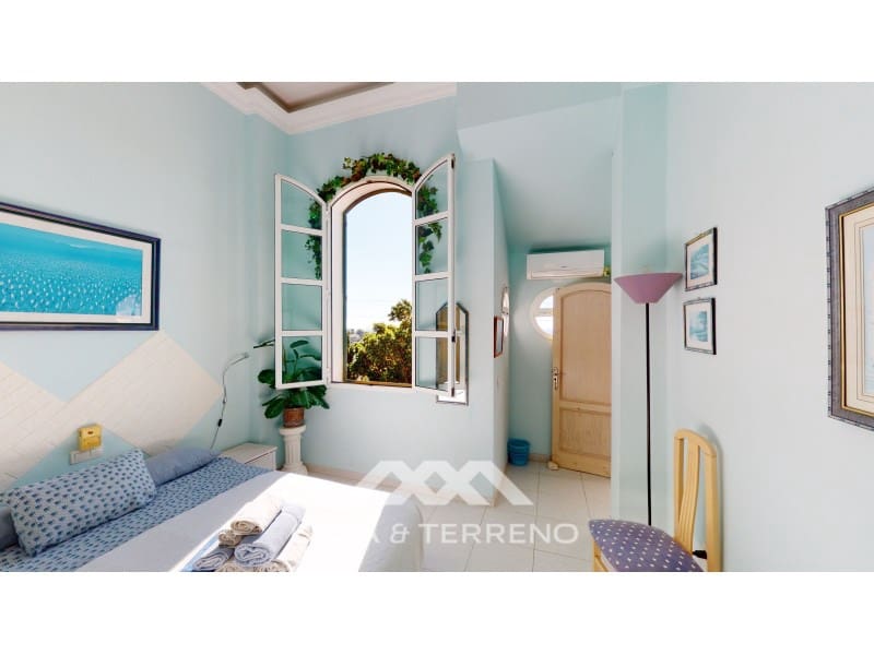 8 soveværelse Villa til salg i Torrox-Costa med swimmingpool - € 1.200.000 (Ref: 7387984)