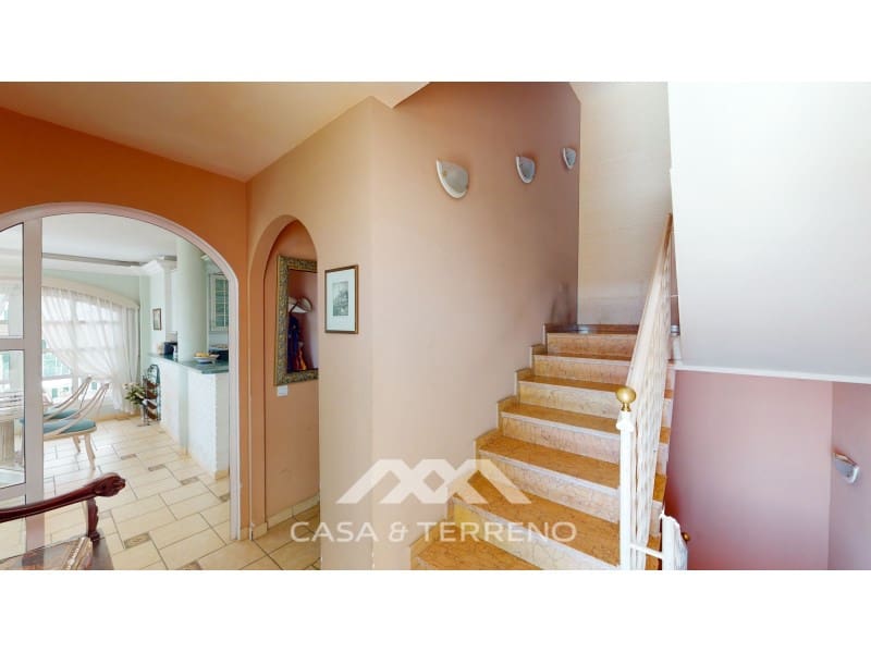 8 soveværelse Villa til salg i Torrox-Costa med swimmingpool - € 1.200.000 (Ref: 7387984)