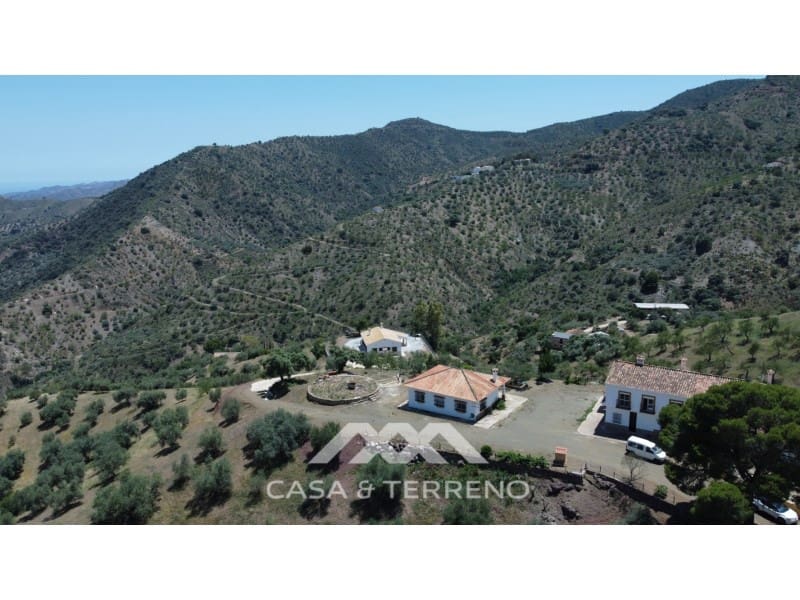 18 soveværelse Villa til salg i Comares med swimmingpool - € 850.000 (Ref: 7399109)