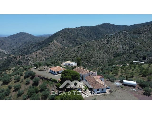 18 sovrum Villa till salu i Comares med pool - 850 000 € (Ref: 7399109)