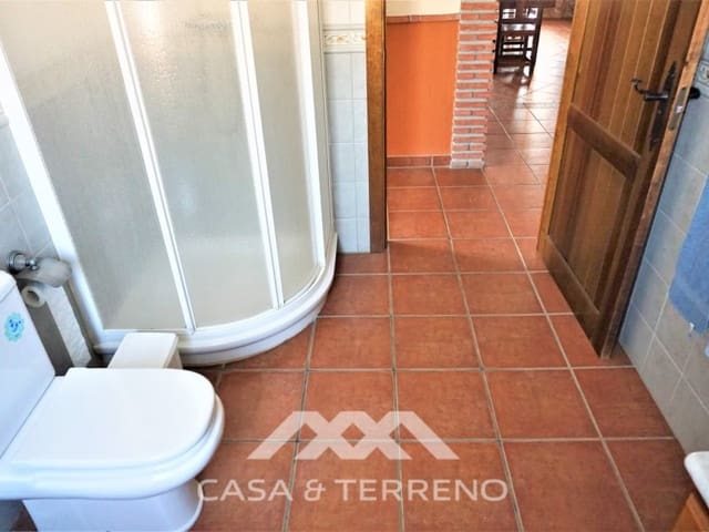 4 sovrum Villa till salu i Sayalonga med pool garage - 584 000 € (Ref: 7411000)