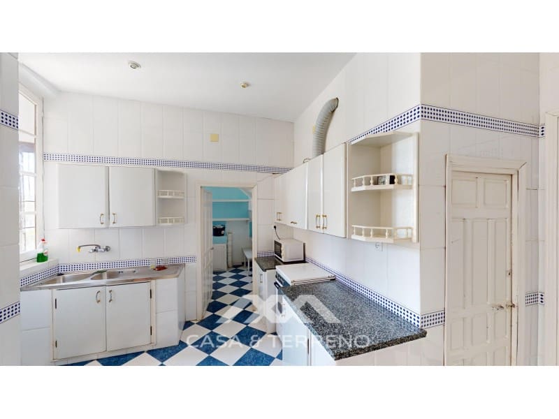 13 soveværelse Villa til salg i Rute med swimmingpool - € 750.000 (Ref: 7415701)