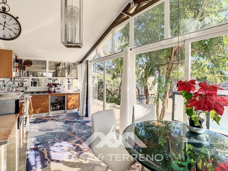 3 soveværelse Villa til salg i Arenas med swimmingpool - € 439.000 (Ref: 7438742)