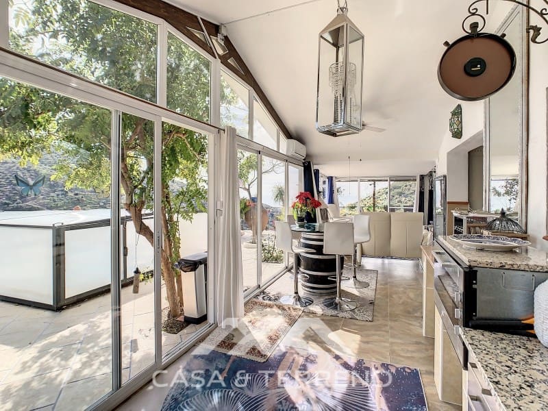 3 soveværelse Villa til salg i Arenas med swimmingpool - € 439.000 (Ref: 7438742)