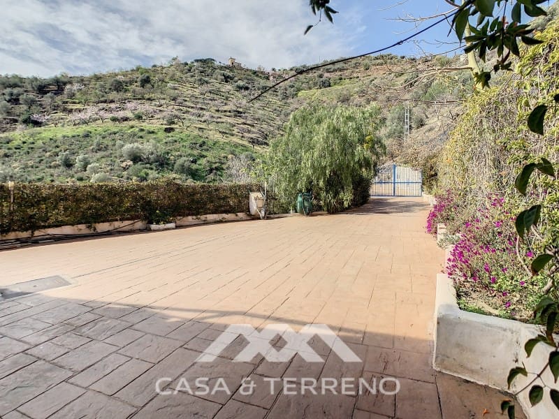 3 soveværelse Villa til salg i Arenas med swimmingpool - € 439.000 (Ref: 7438742)