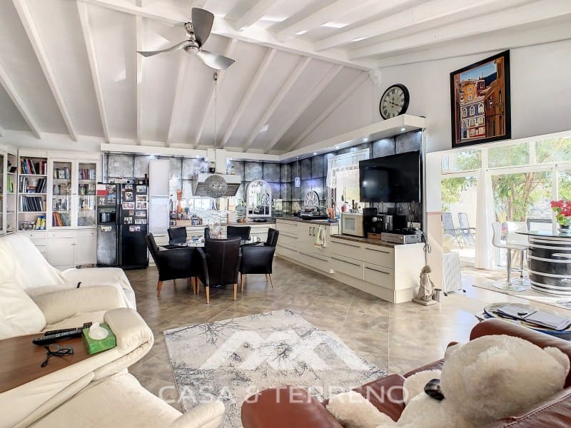 3 soveværelse Villa til salg i Arenas med swimmingpool - € 439.000 (Ref: 7438742)