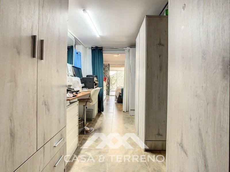 3 soveværelse Villa til salg i Arenas med swimmingpool - € 439.000 (Ref: 7438742)